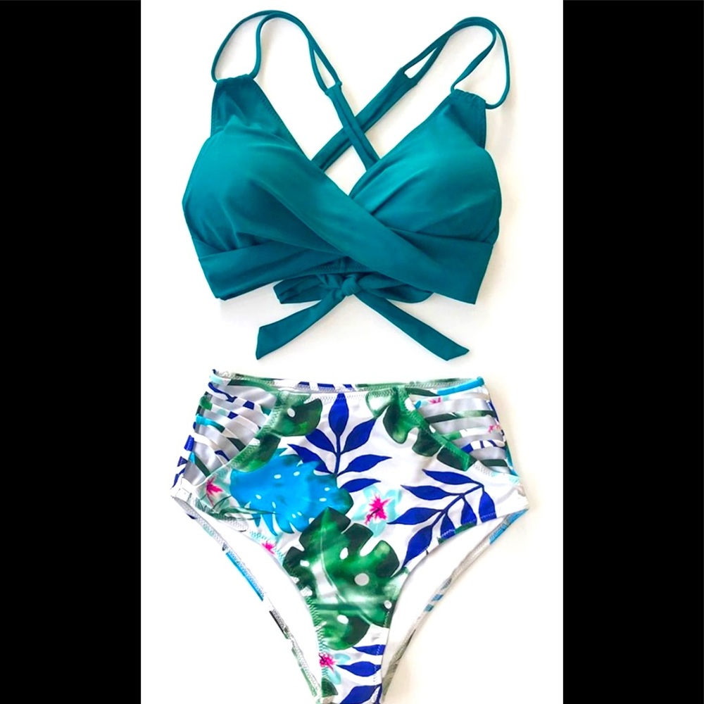 COPY - NWT Tropical Palms Twist-Front High Waisted Bikini